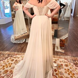 New. Never been worn